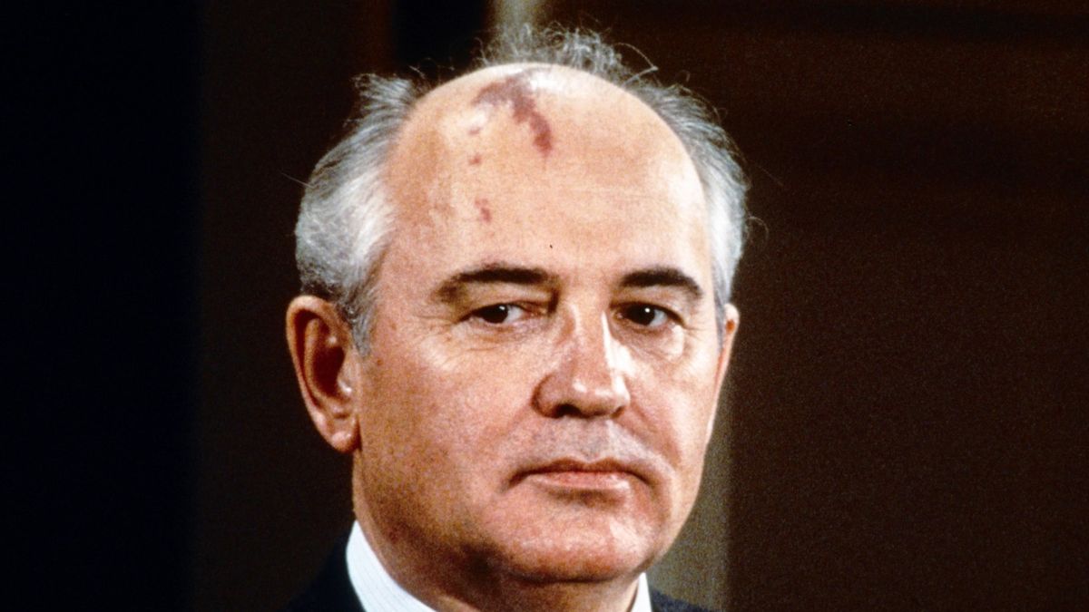 Na velkolepý pohřeb to nevypadá. Přijede ze Západu Gorbačovovi na pohřeb vůbec někdo?